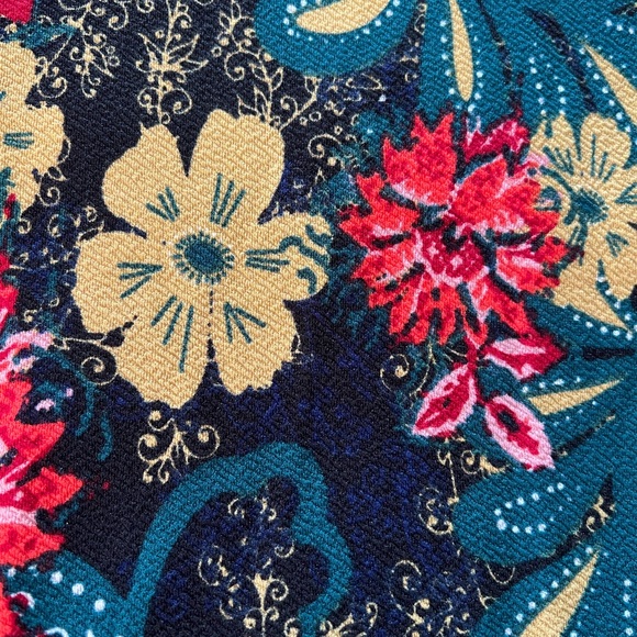 LuLaRoe Stretch Skirt - size Large, multicolored floral print. - Picture 2 of 4